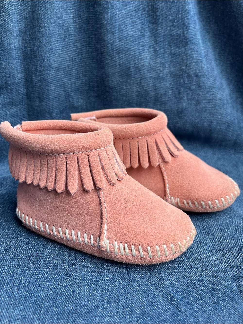 Infant Minnetonka Pink fringe Leather boots size 3